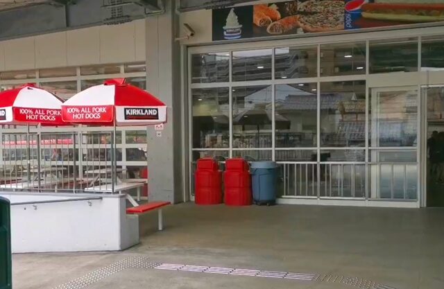 コストコ広島倉庫店　フードコートの様子